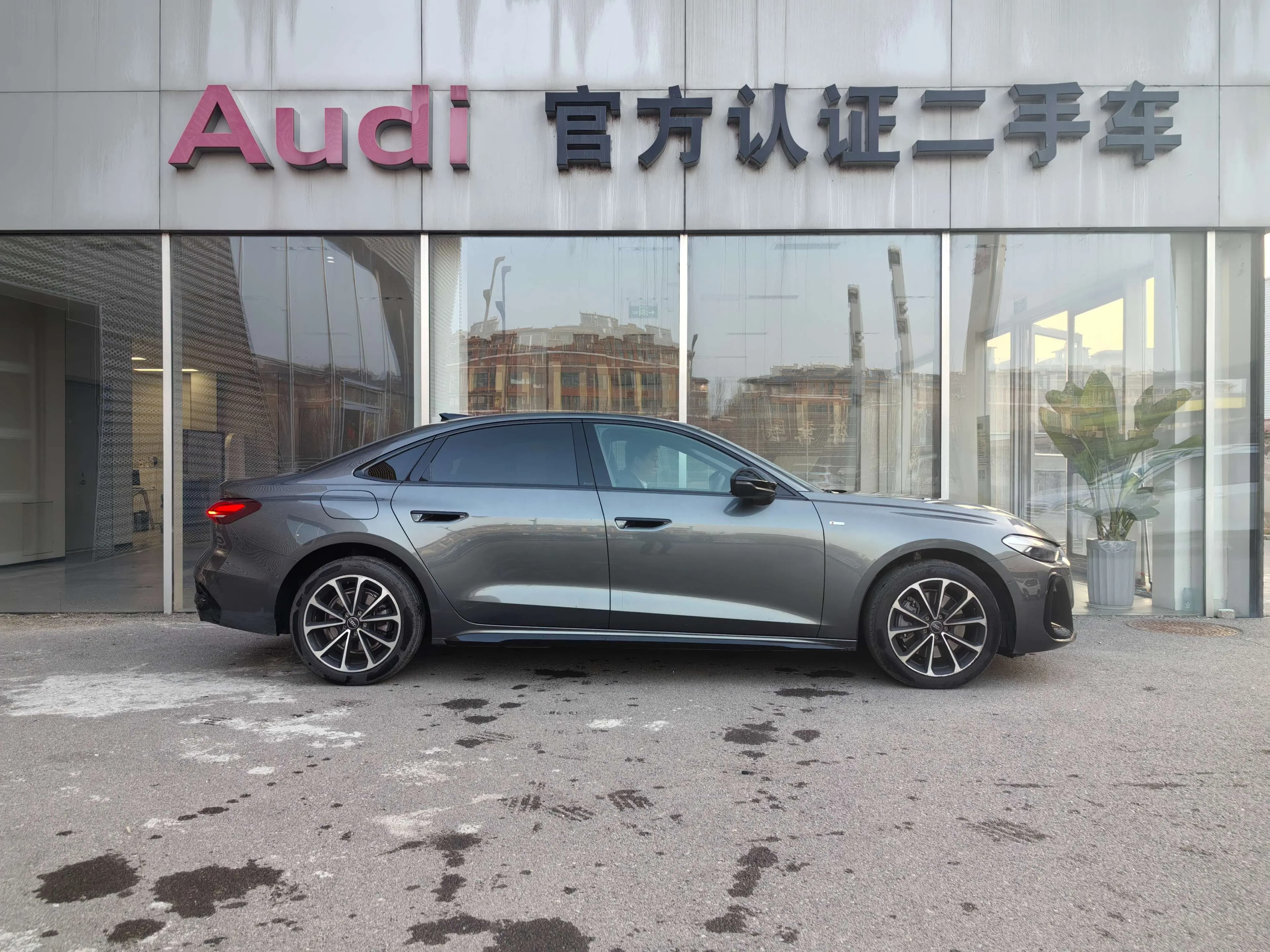 Audi A5L 2025 г. 4047 км. — фото 4