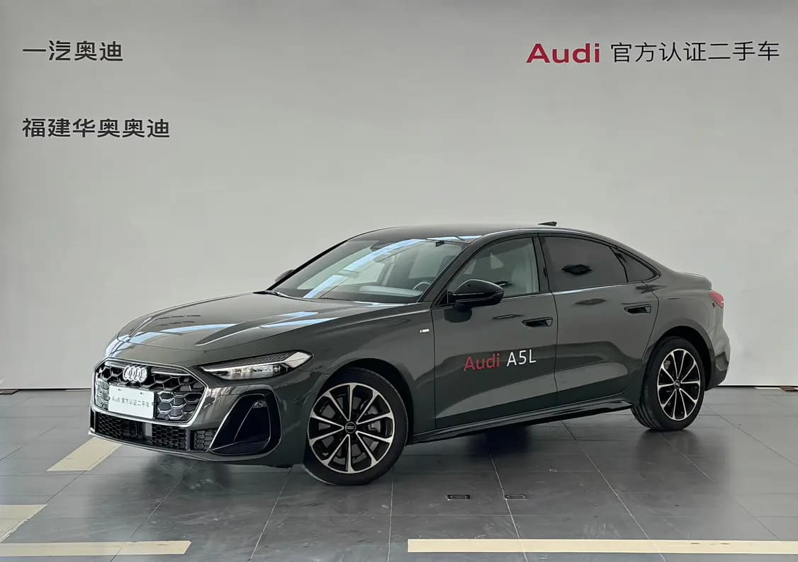Audi A5L 2025 г. 3046 км.