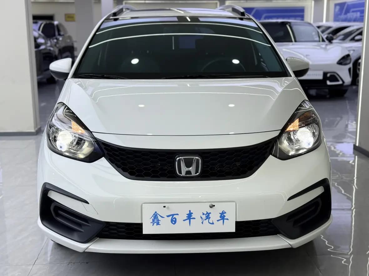 Honda Fit 2023 г. 40478 км. — фото 2
