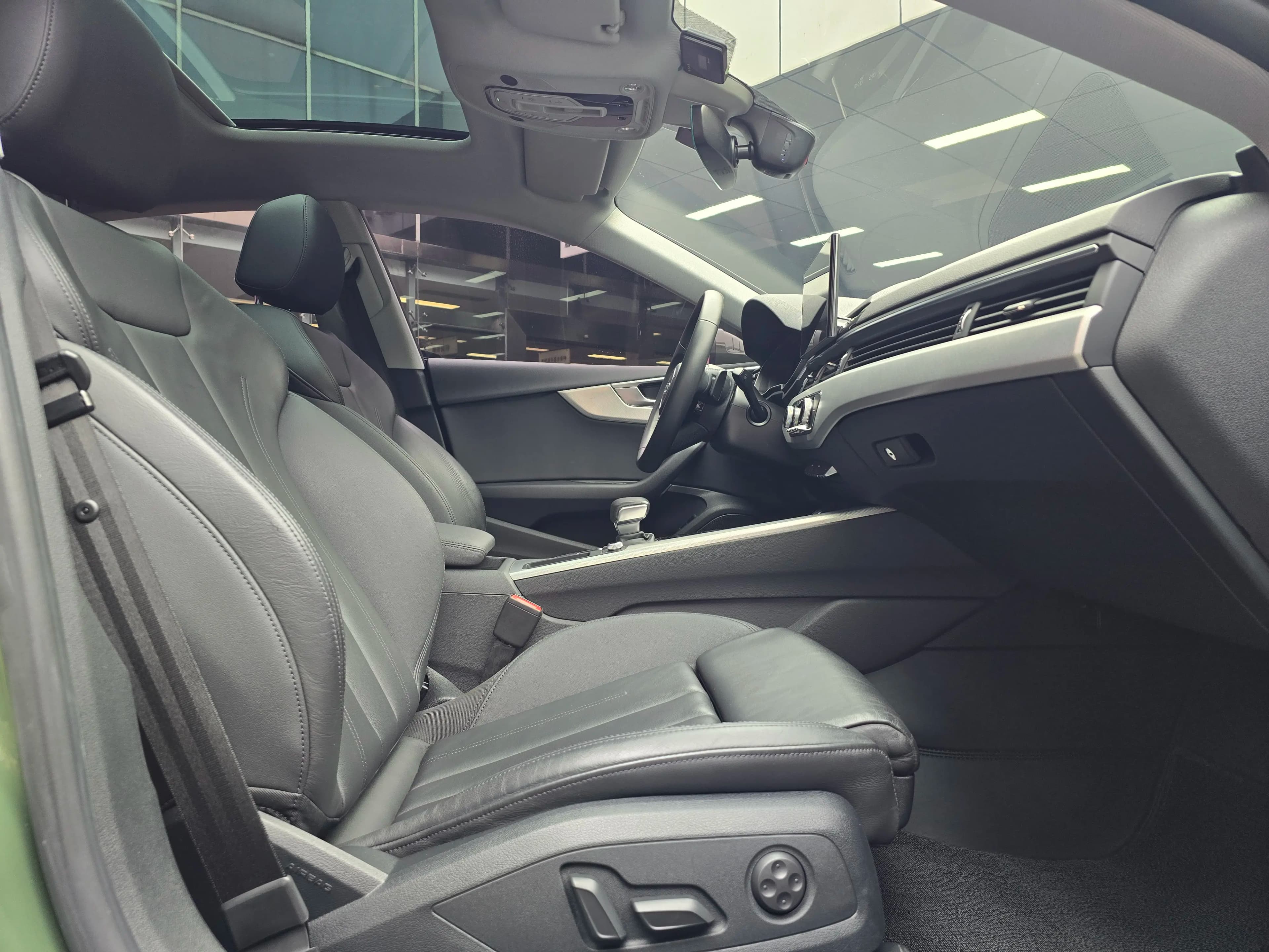 Audi A5 2023 г. 30919 км. — фото 23