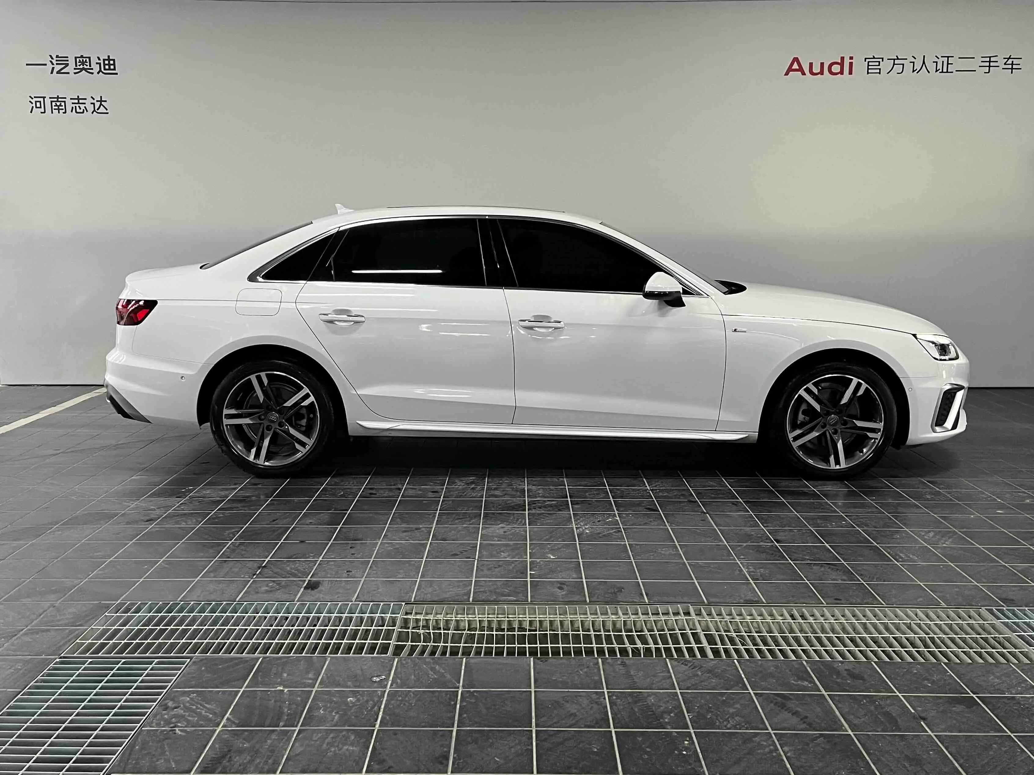 Audi A4L 2021 г. 56118 км. — фото 6