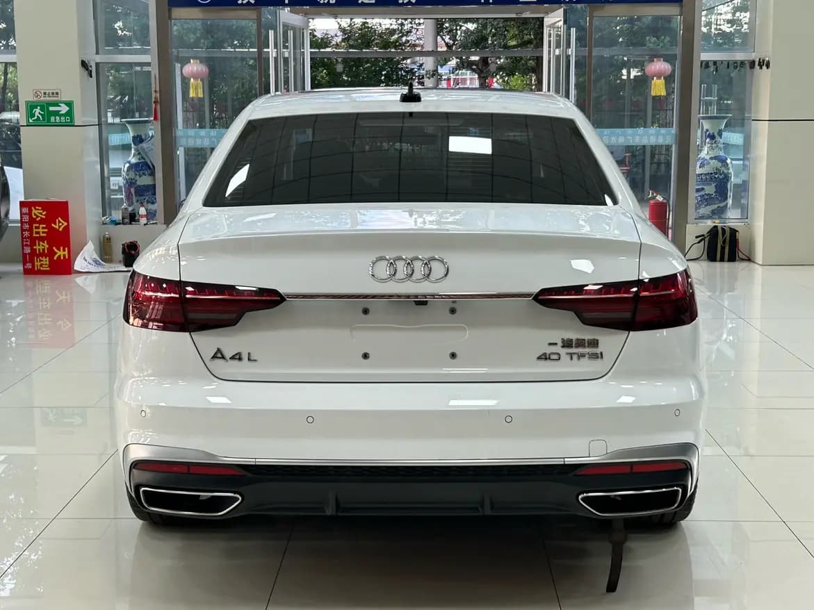 Audi A4L 2023 г. 44717 км. — фото 3