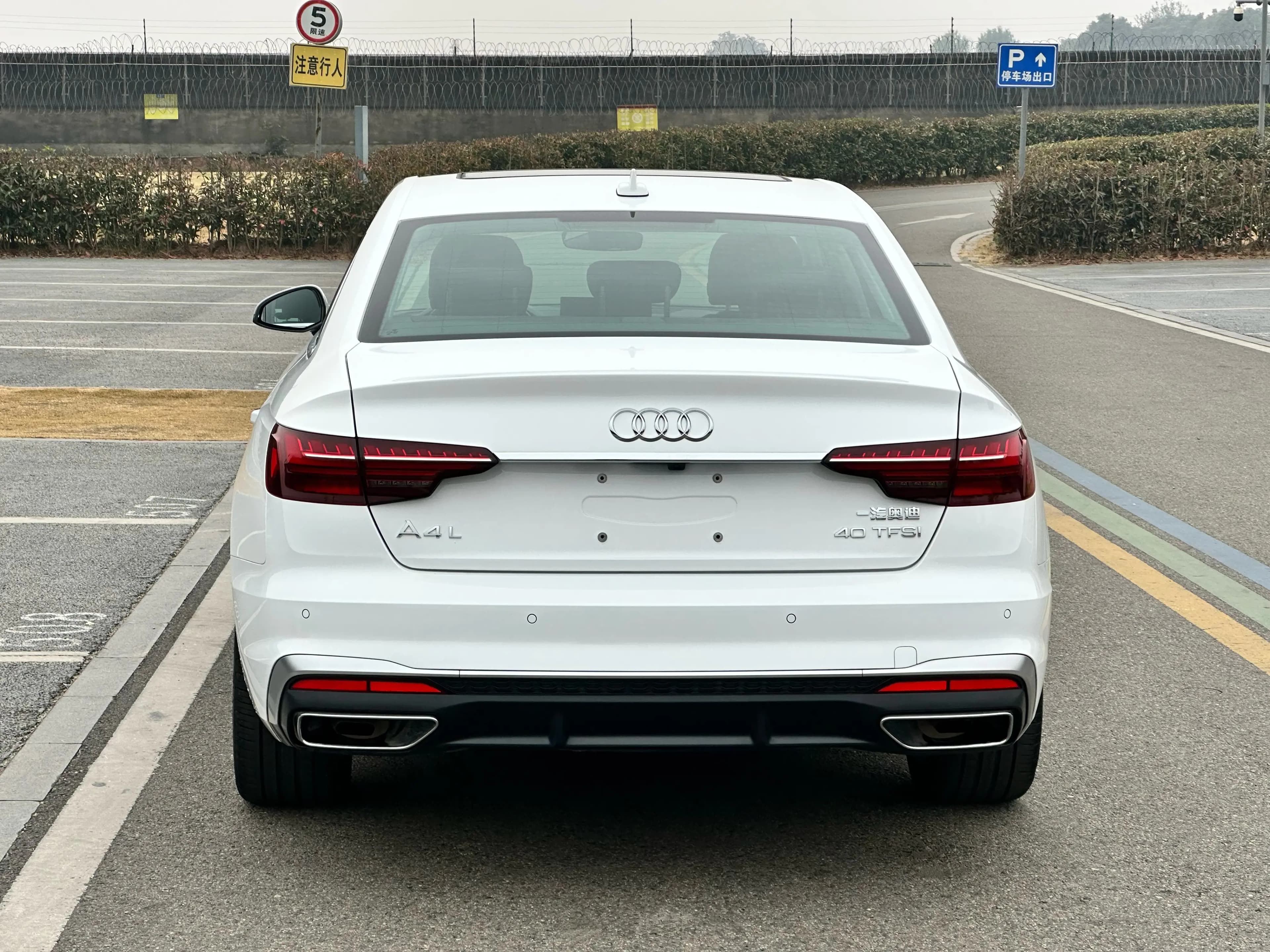 Audi A4L 2023 г. 22116 км. — фото 5
