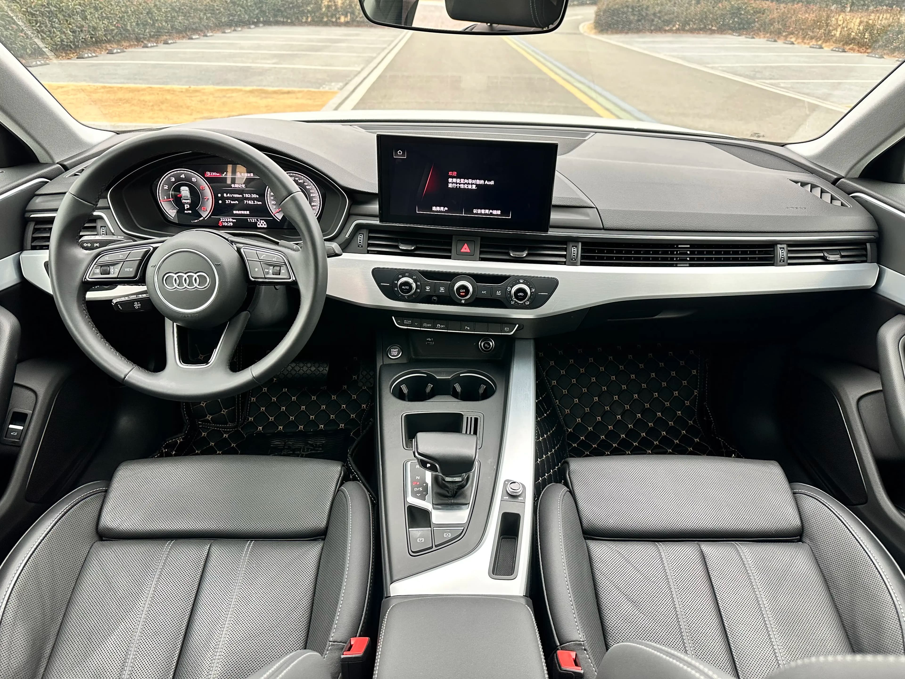 Audi A4L 2023 г. 22116 км. — фото 8
