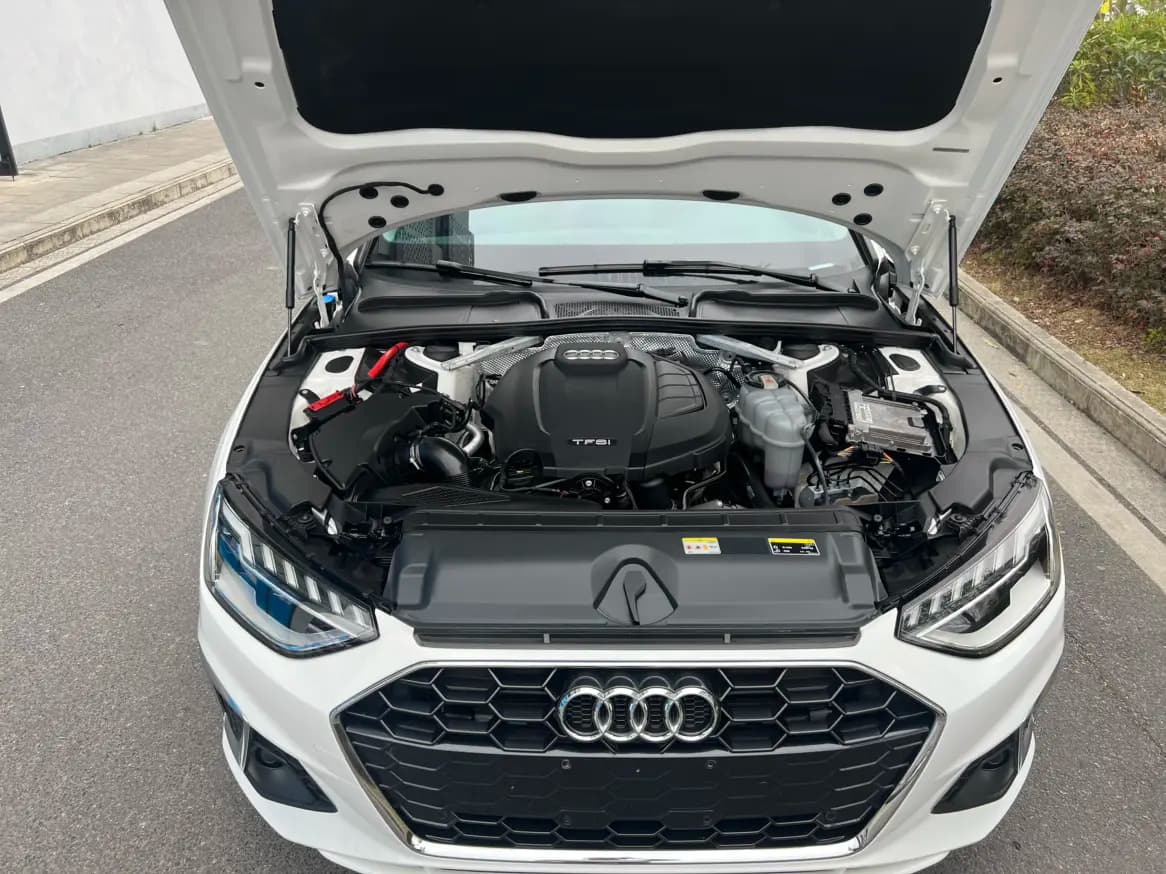 Audi A4L 2021 г. 26112 км. — фото 2