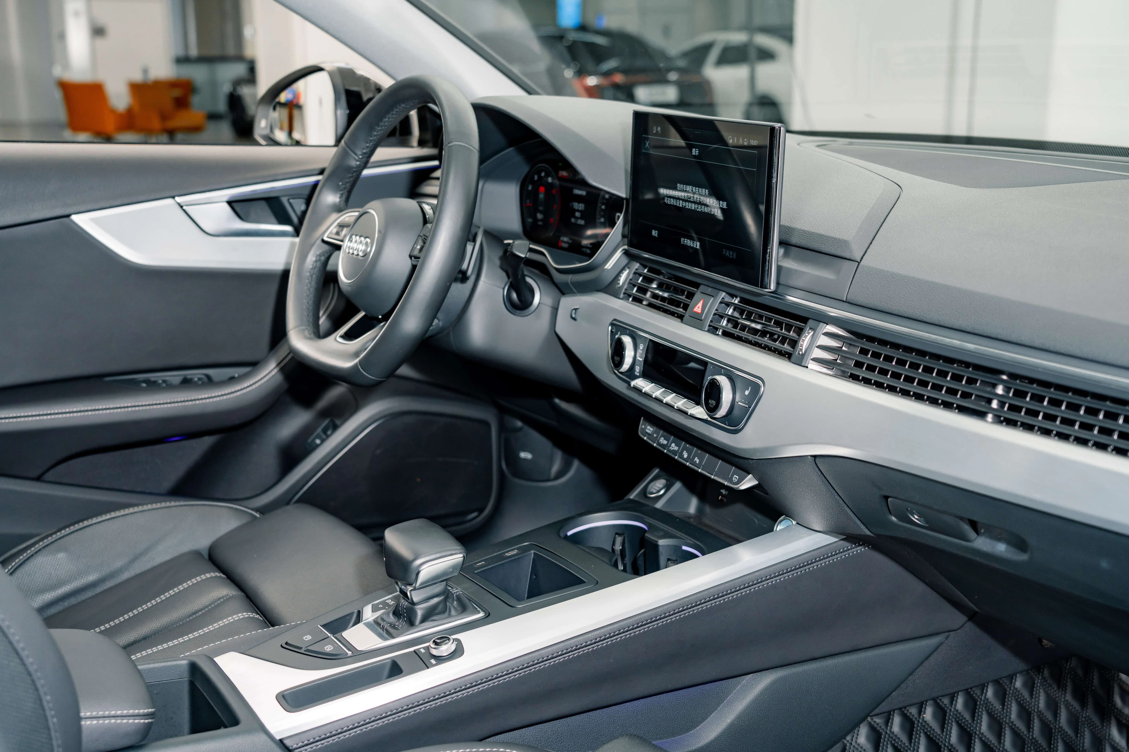 Audi A4L 2022 г. 41911 км. — фото 17