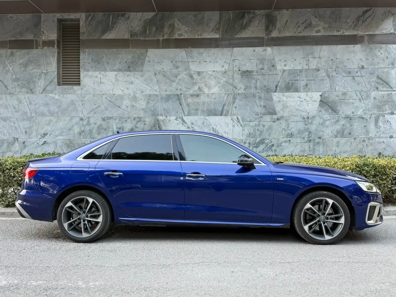 Audi A4L 2021 г. 94100 км. — фото 7