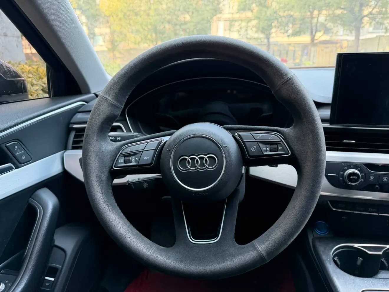 Audi A4L 2021 г. 94100 км. — фото 9