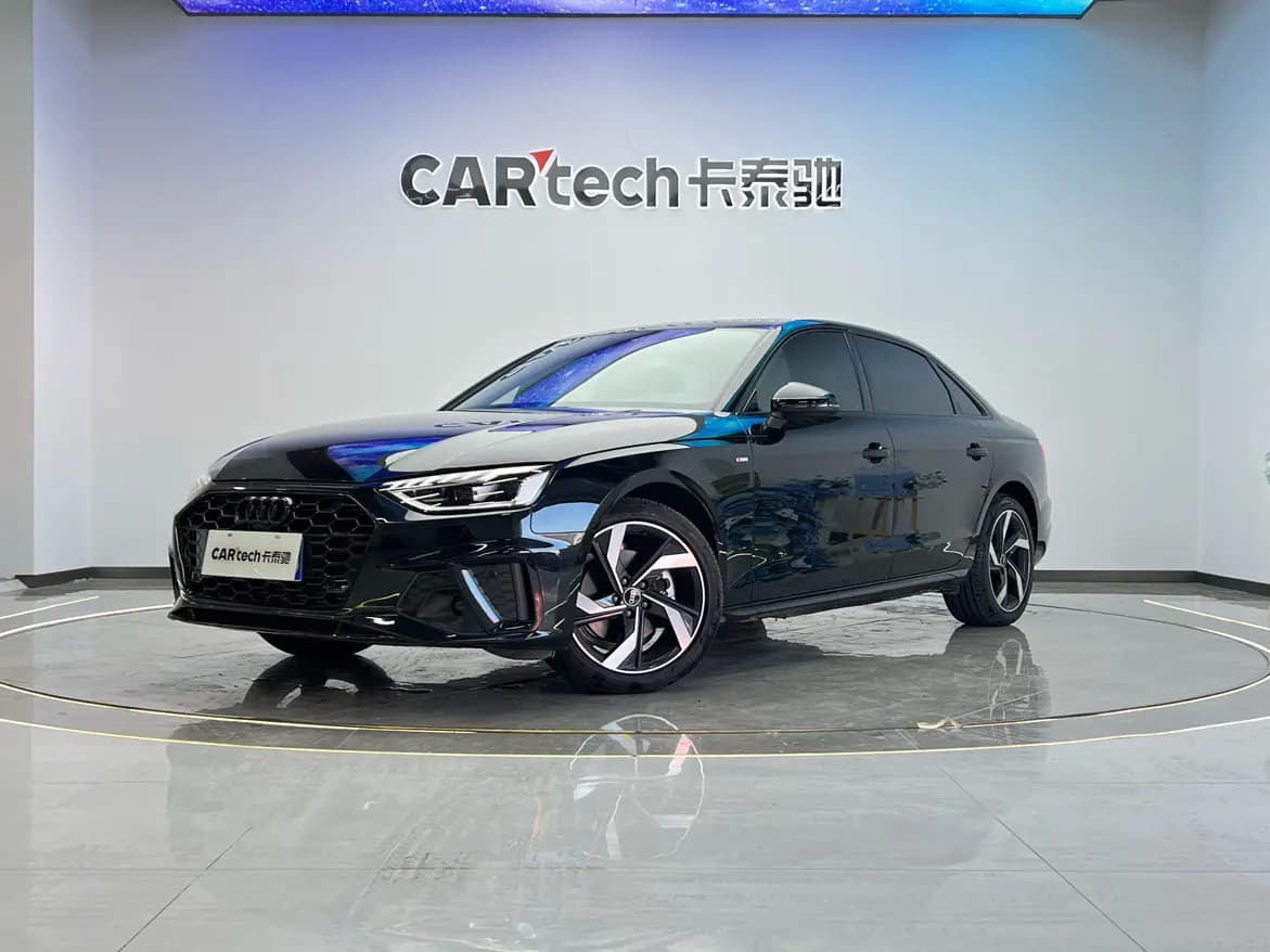 Audi A4L 2024 г. 10099 км.