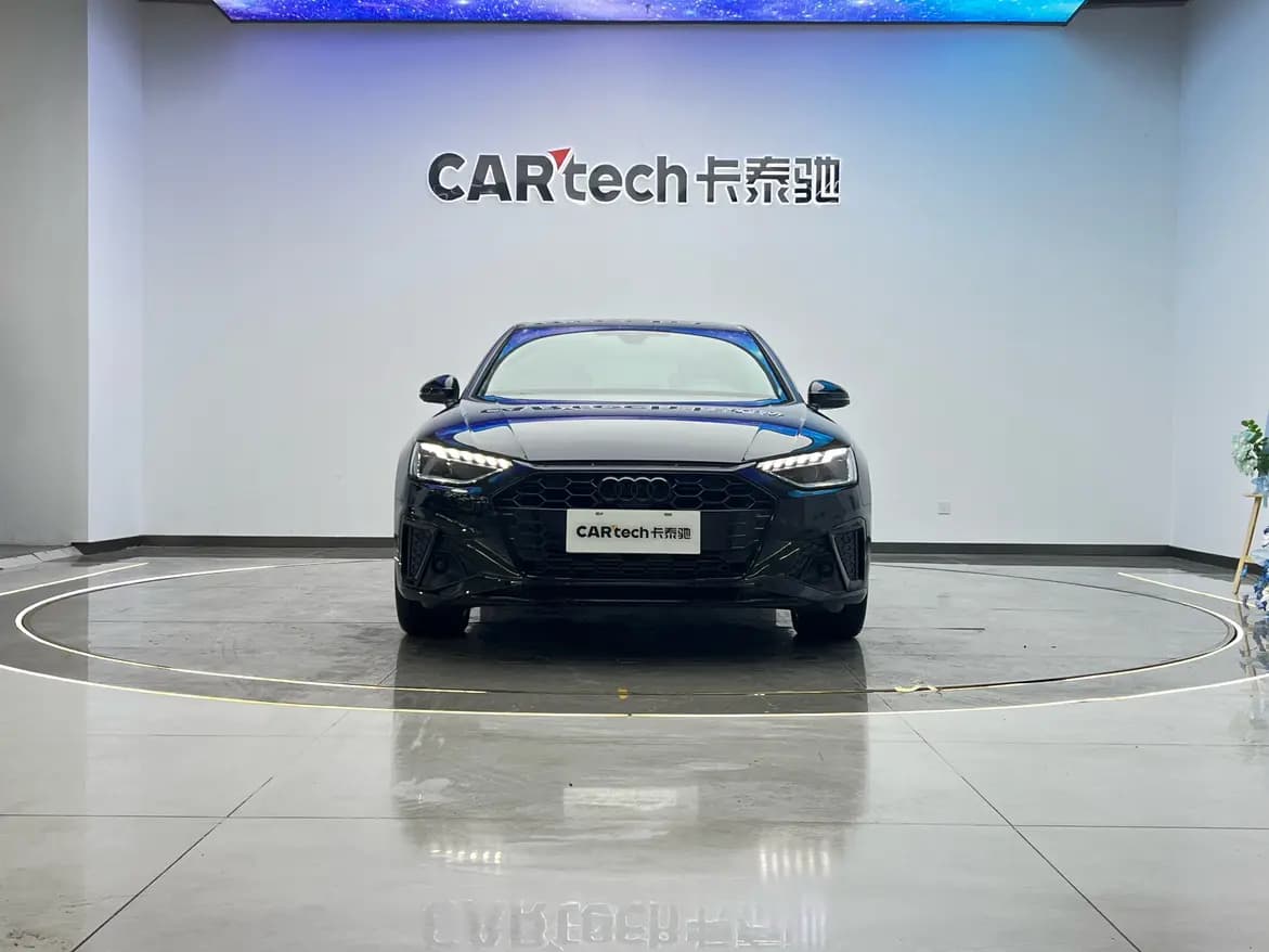 Audi A4L 2024 г. 10099 км. — фото 2