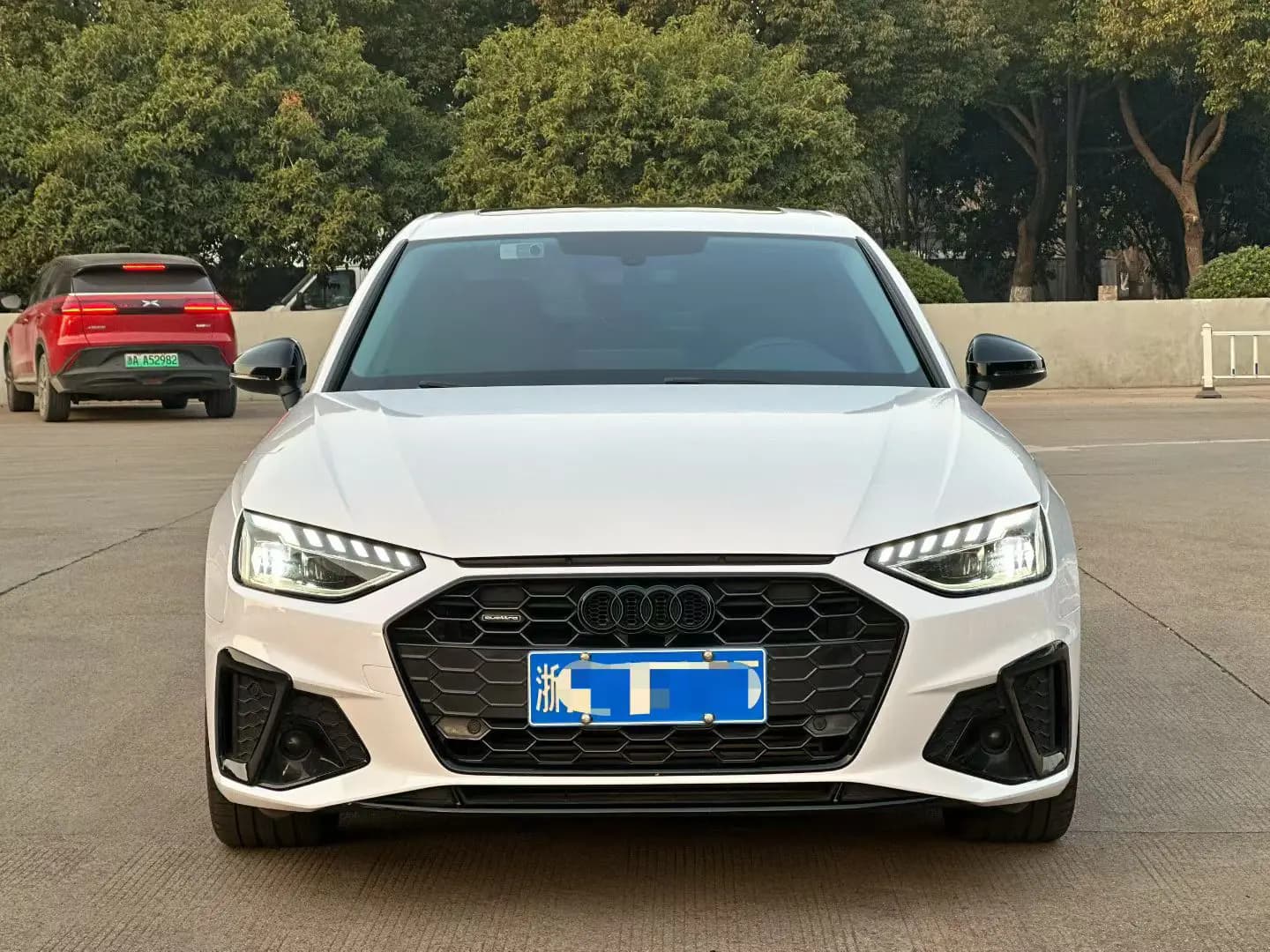 Audi A4L 2022 г. 70095 км. — фото 2