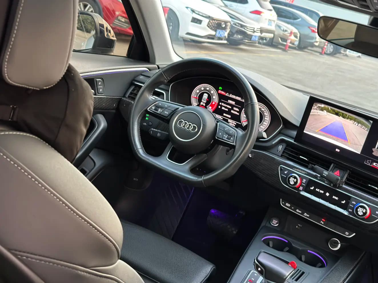Audi A4L 2022 г. 70095 км. — фото 11