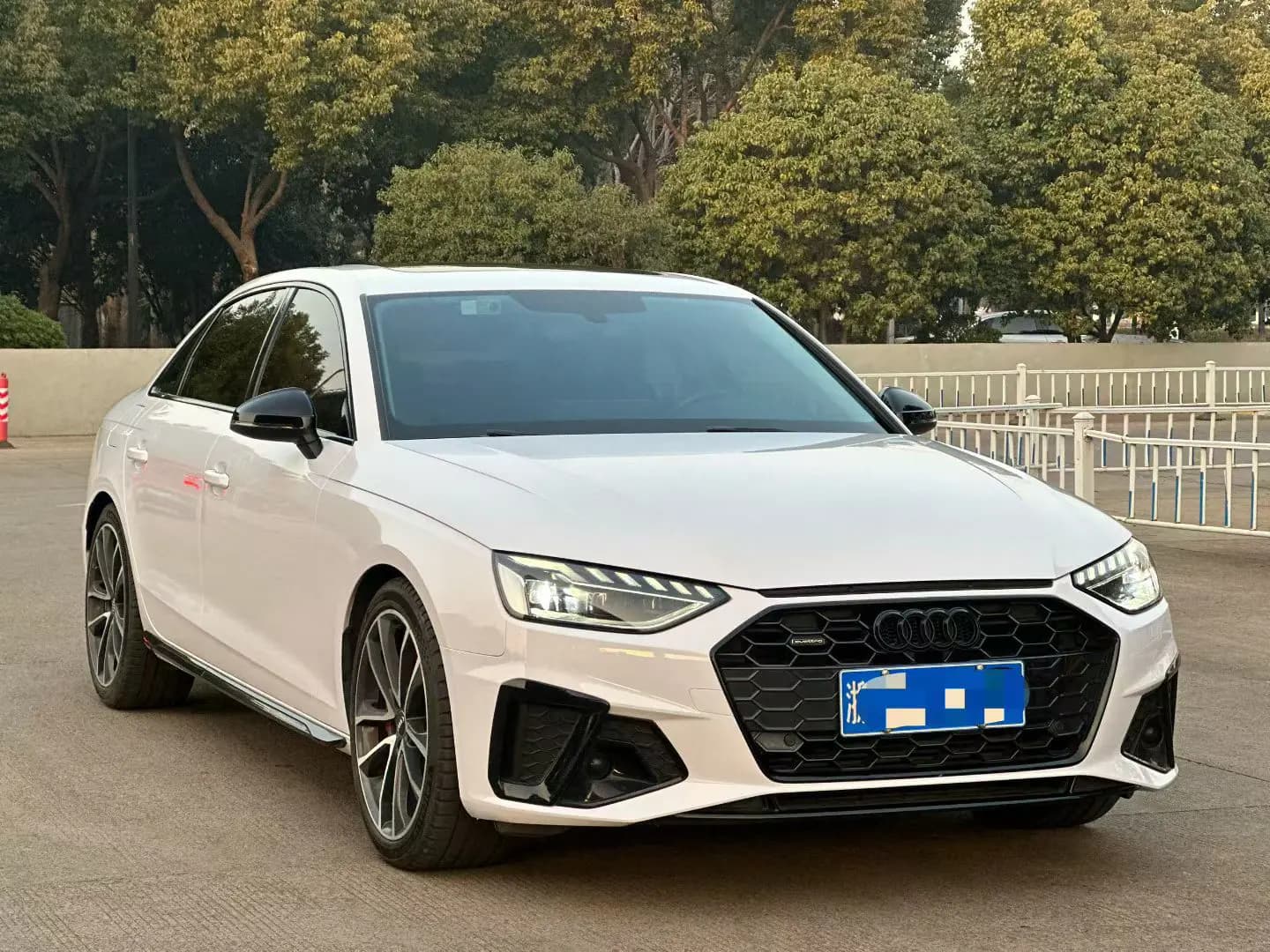 Audi A4L 2022 г. 70095 км. — фото 3
