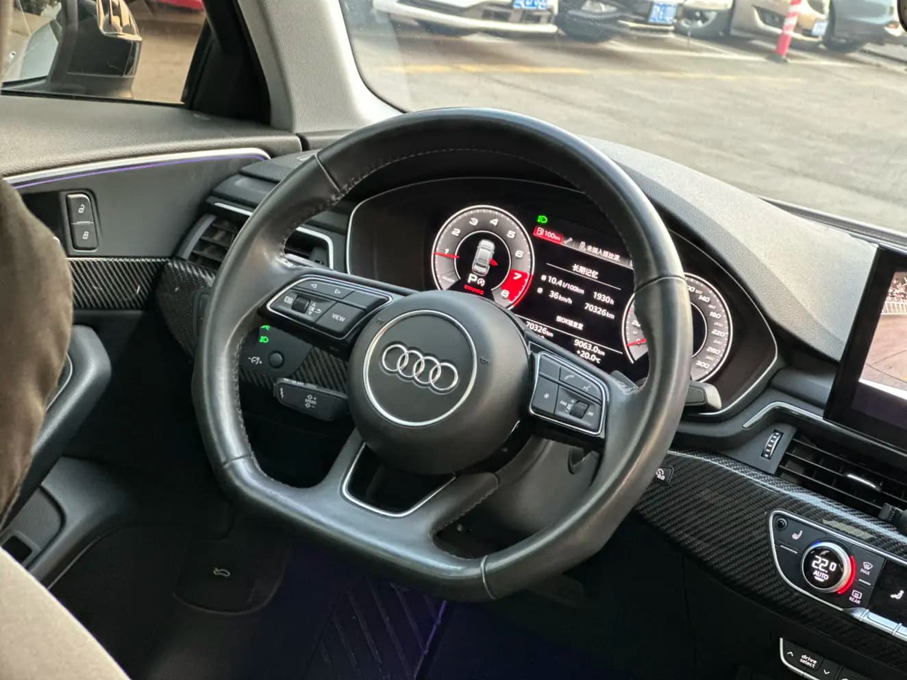 Audi A4L 2022 г. 70095 км. — фото 8