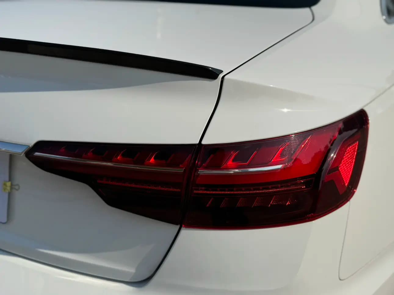 Audi A4L 2023 г. 46096 км. — фото 7
