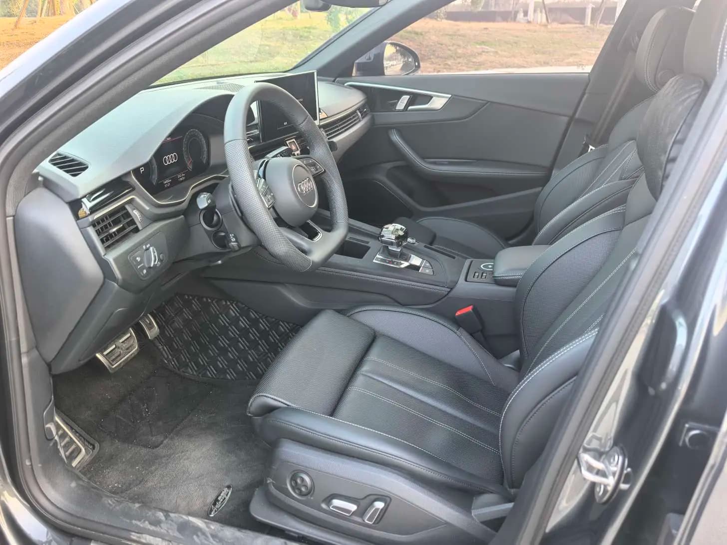 Audi A4L 2025 г. 14098 км. — фото 18