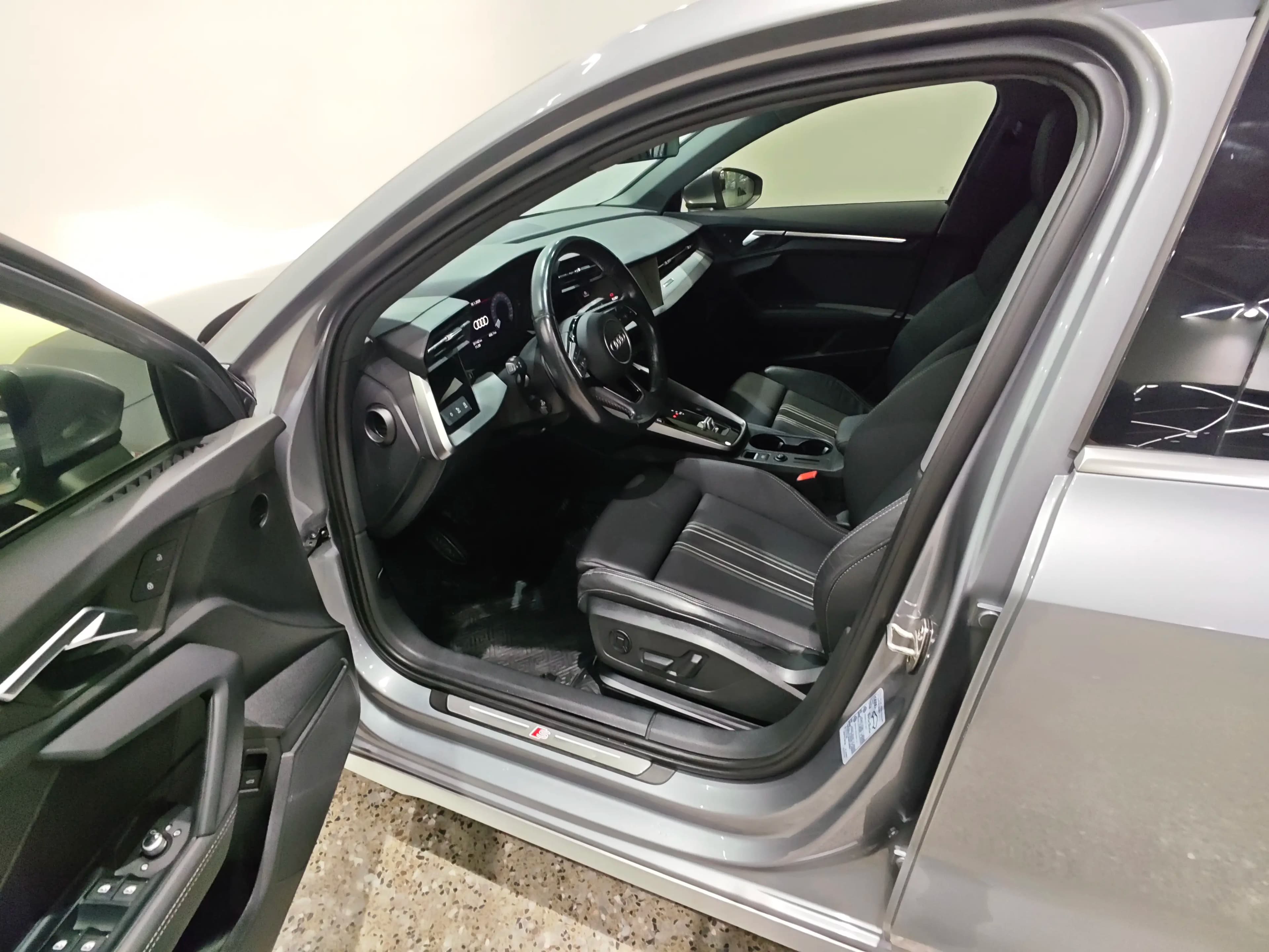 Audi A3 2022 г. 91346 км. — фото 17