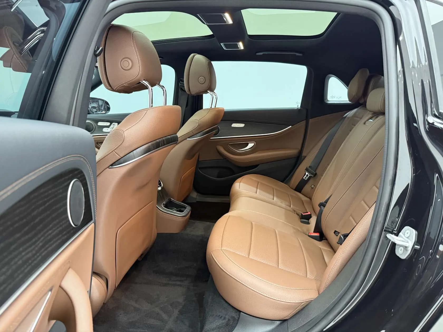 Mercedes-Benz E-Class 2023 г. 8645 км. — фото 24