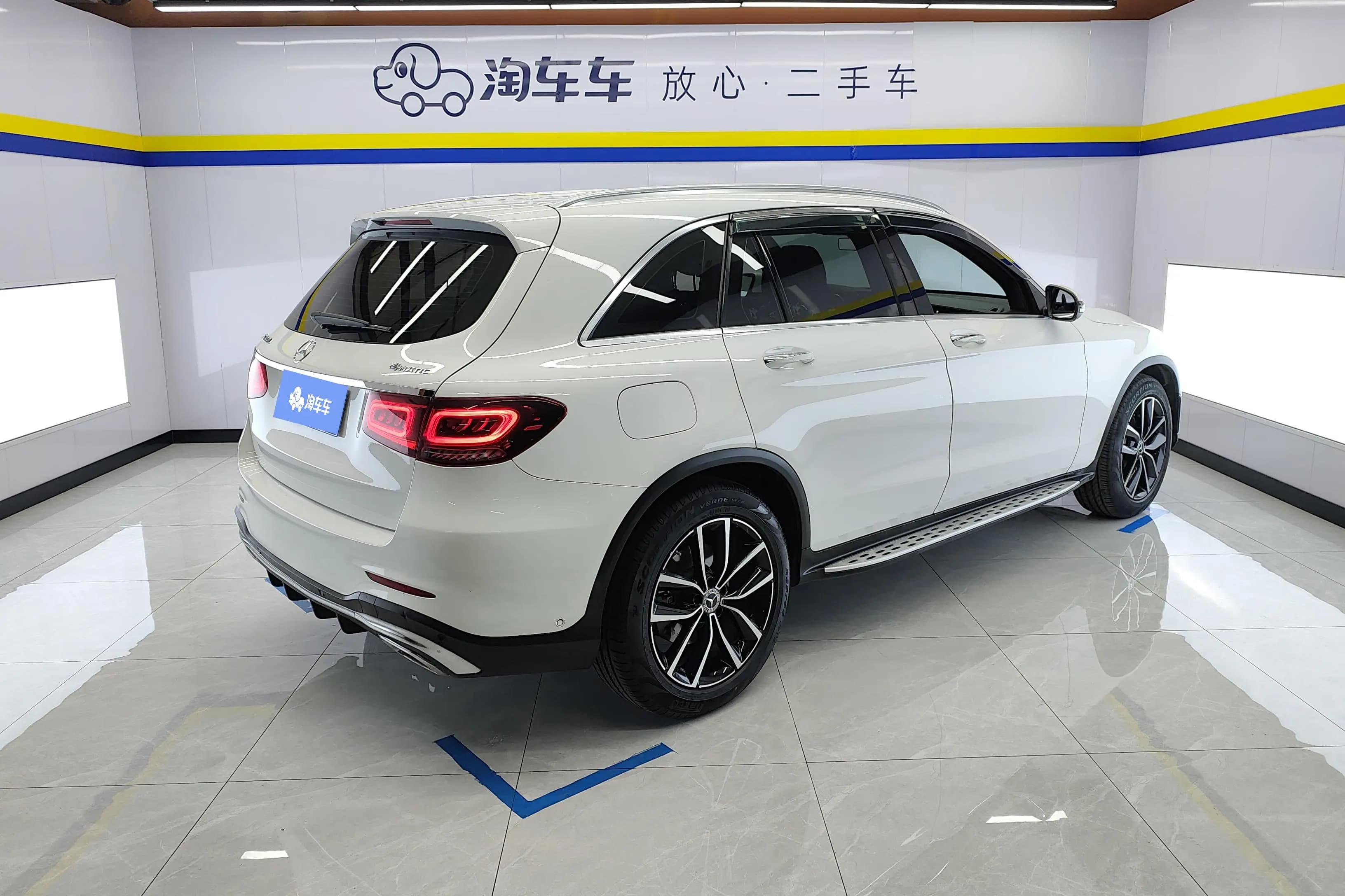 Mercedes-Benz GLC 2021 г. 73769 км. — фото 3