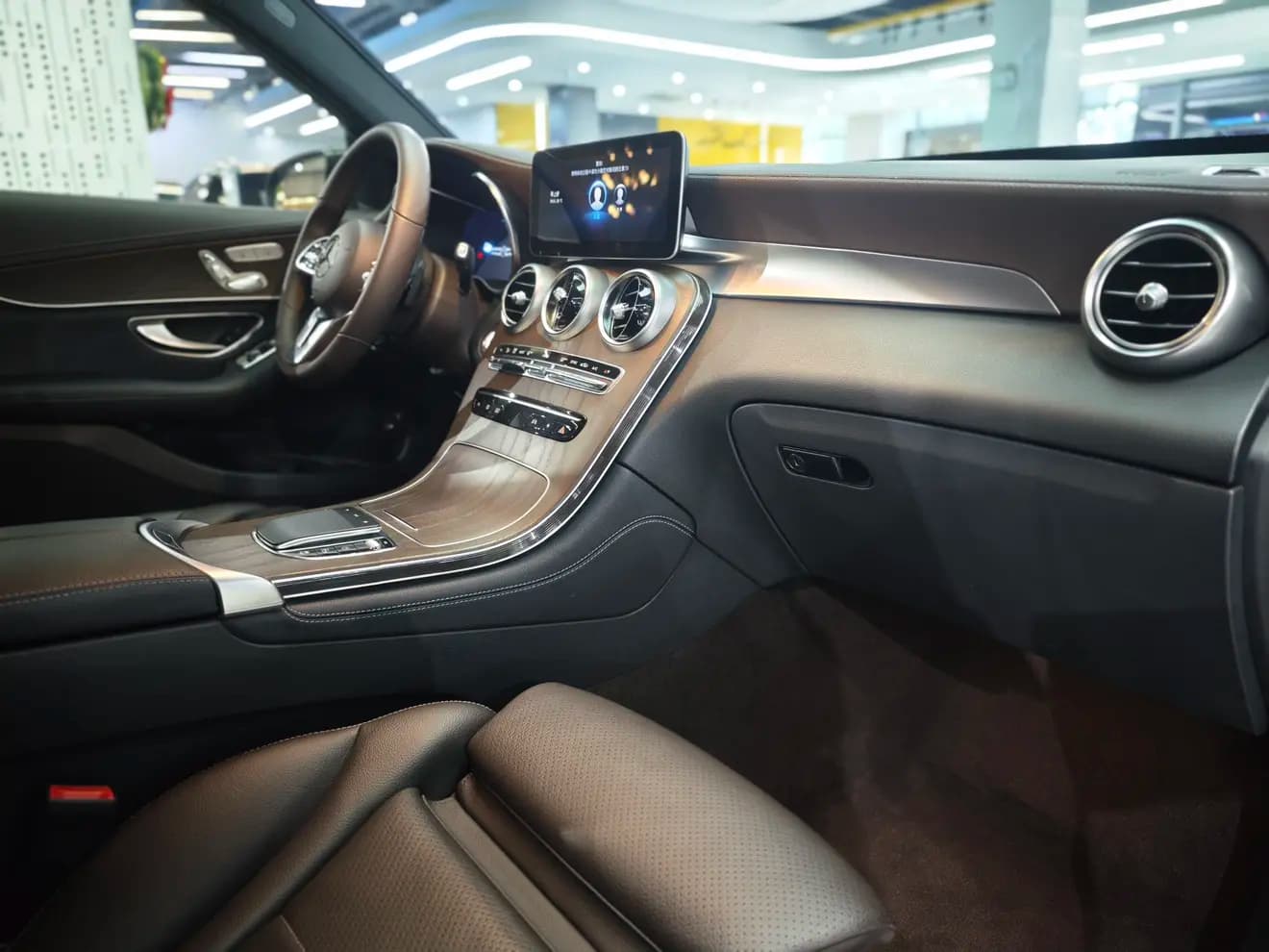 Mercedes-Benz GLC 2023 г. 14057 км. — фото 12