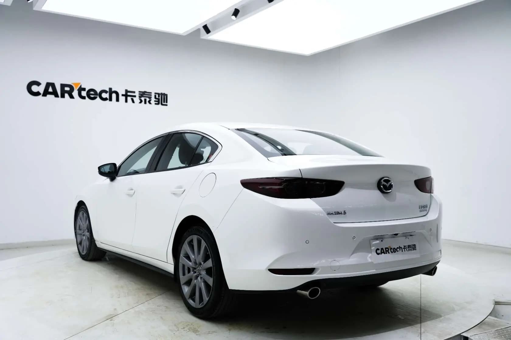 Mazda Axela 2021 г. 66846 км. — фото 5