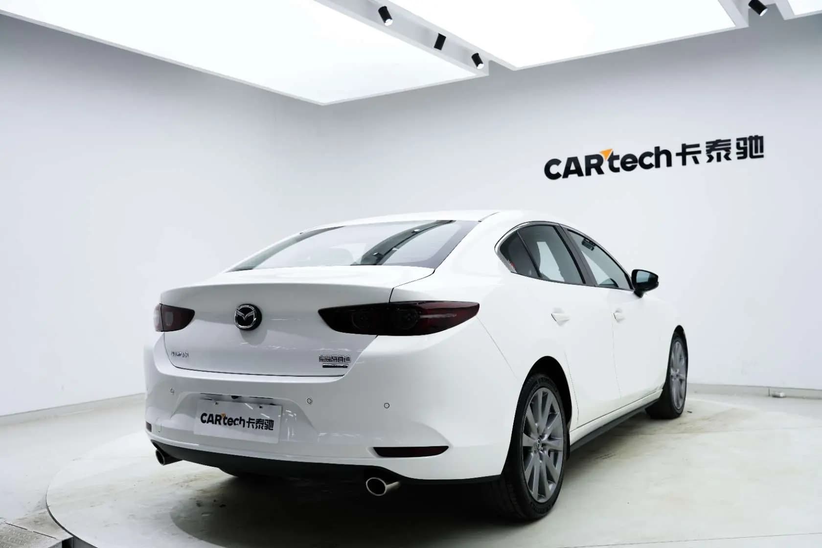Mazda Axela 2021 г. 66846 км. — фото 7