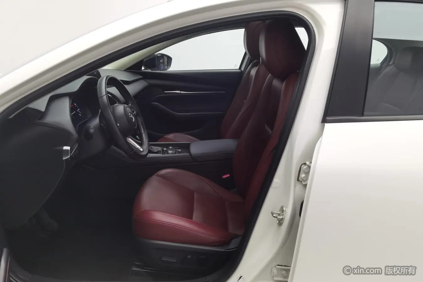 Mazda Axela 2022 г. 44547 км. — фото 16