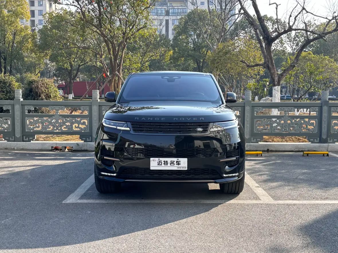 Land Rover Range Rover Sport 2025 г. 8051 км. — фото 2