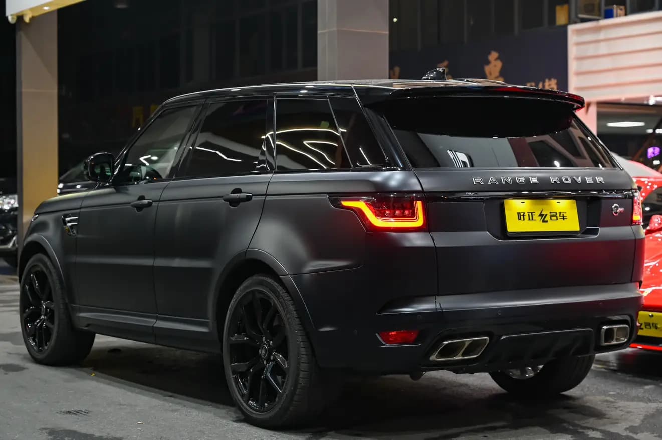 Land Rover Range Rover Sport 2023 г. 27052 км. — фото 4
