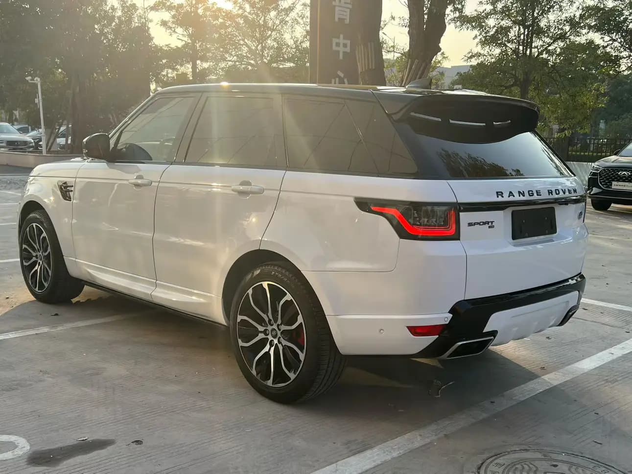 Land Rover Range Rover Sport 2021 г. 66053 км. — фото 4
