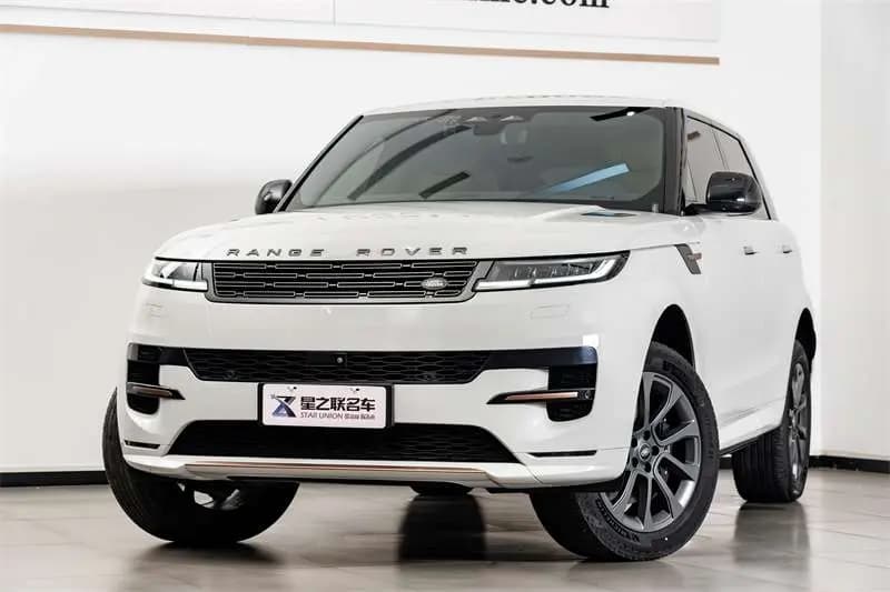Land Rover Range Rover Sport 2024 г. 35754 км. — фото 13