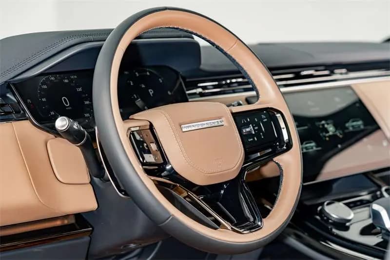 Land Rover Range Rover Sport 2024 г. 35754 км. — фото 16