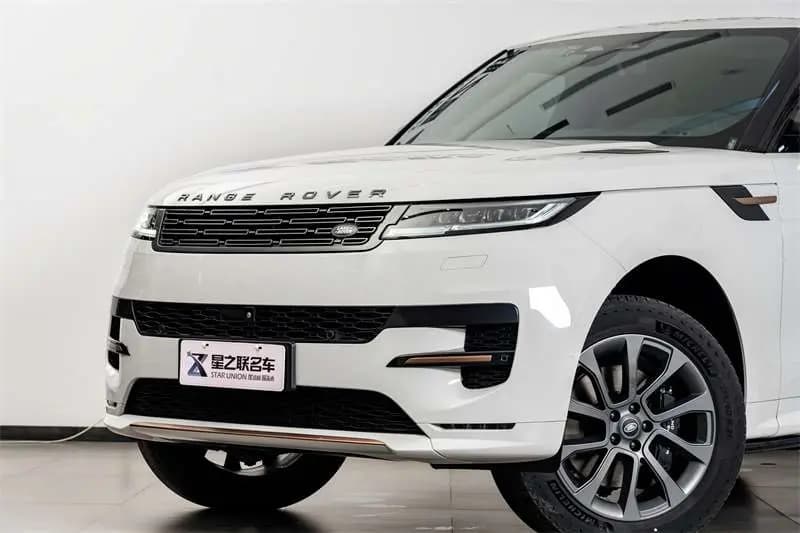 Land Rover Range Rover Sport 2024 г. 35754 км. — фото 8
