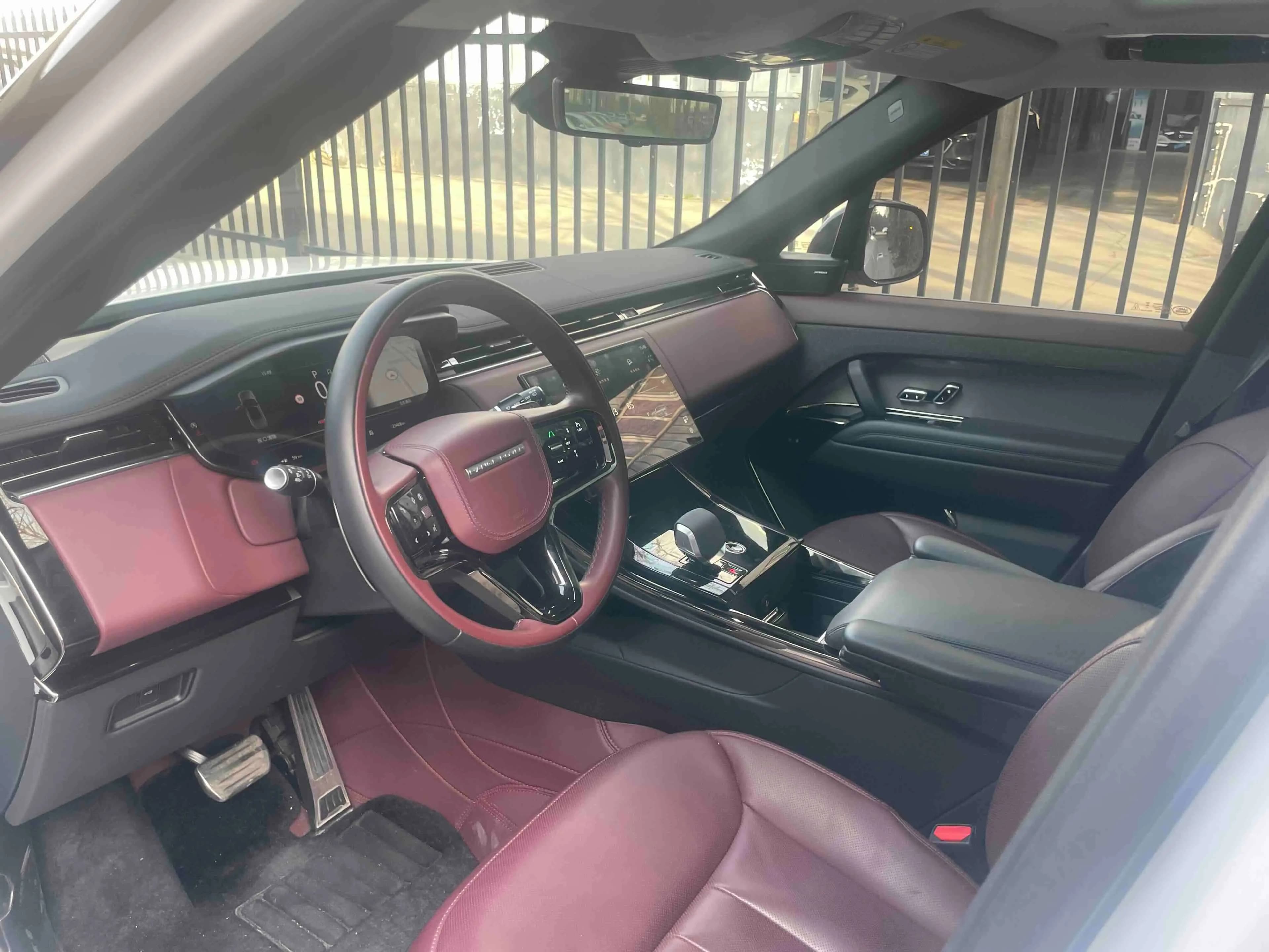 Land Rover Range Rover Sport 2024 г. 23056 км. — фото 3