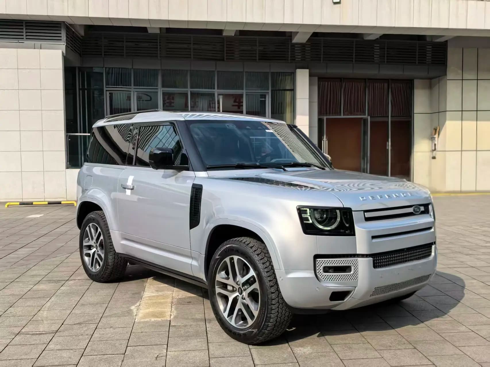 Land Rover Guard 2022 г. 19030 км. — фото 3