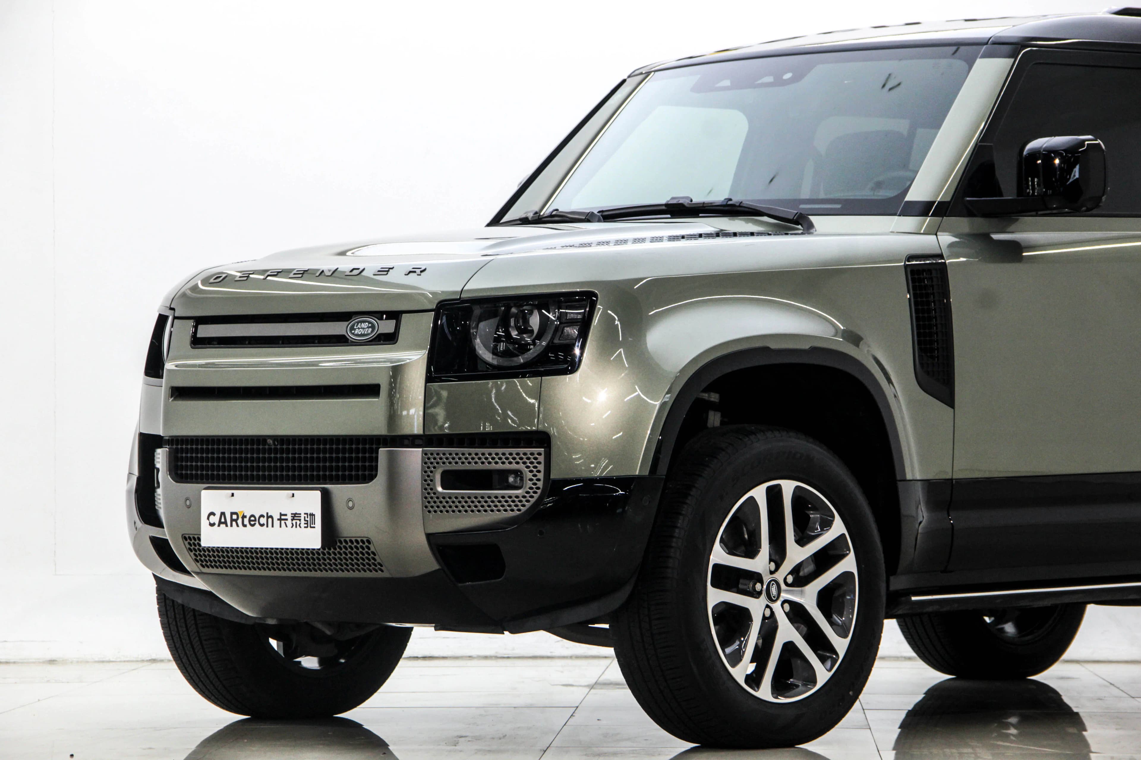 Land Rover Guard 2023 г. 15406 км. — фото 9