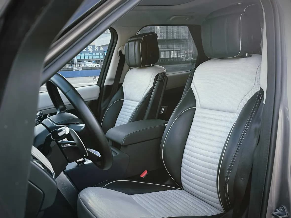 Land Rover Discovery 2021 г. 73033 км. — фото 8