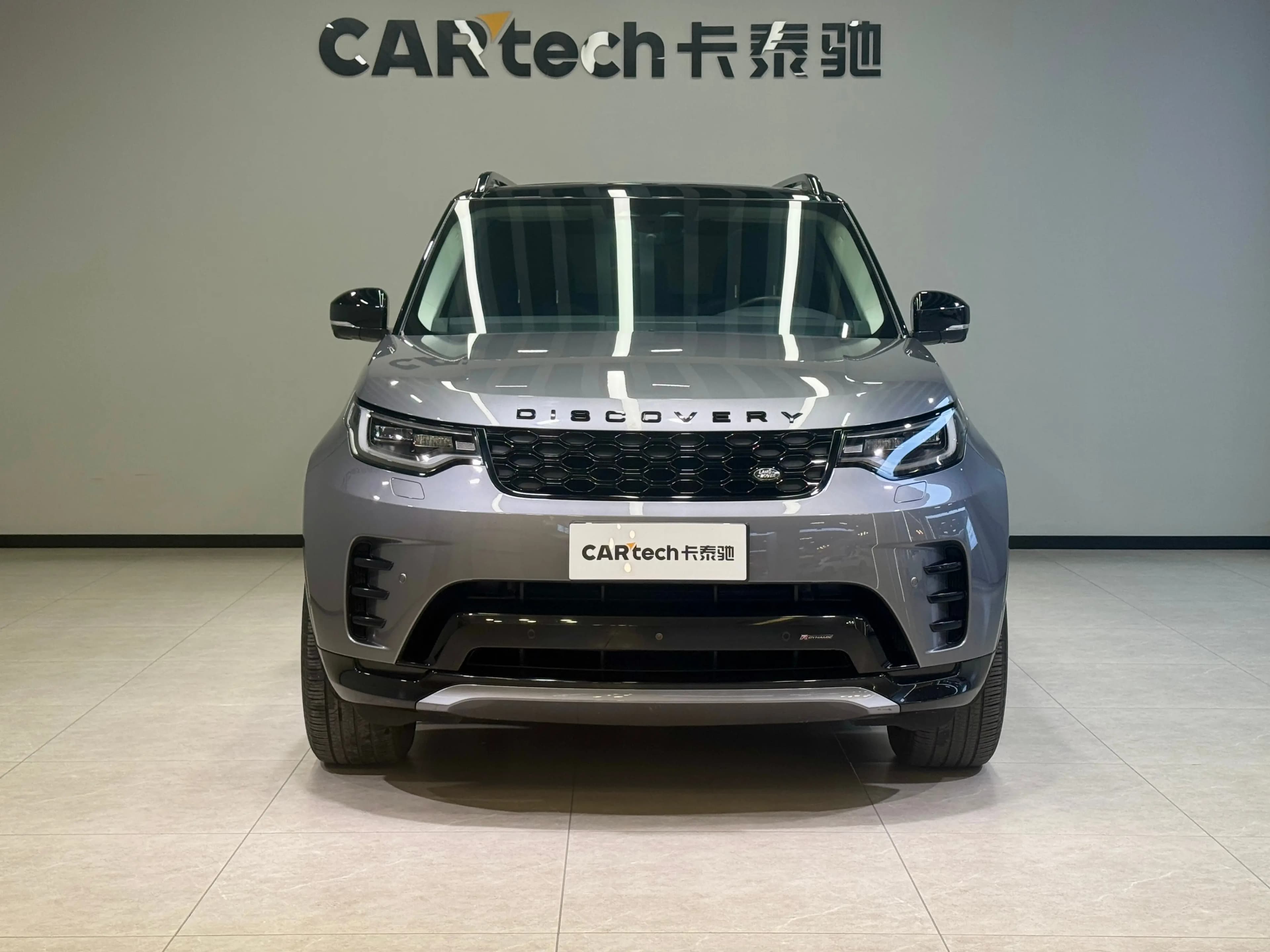 Land Rover Discovery 2023 г. 42345 км. — фото 2