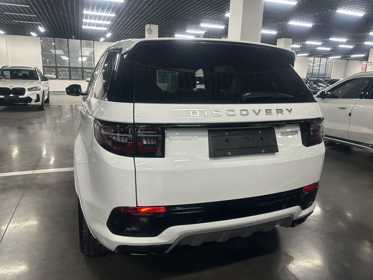 Land Rover Discover Sports 2024 г. 15043 км. — фото 4