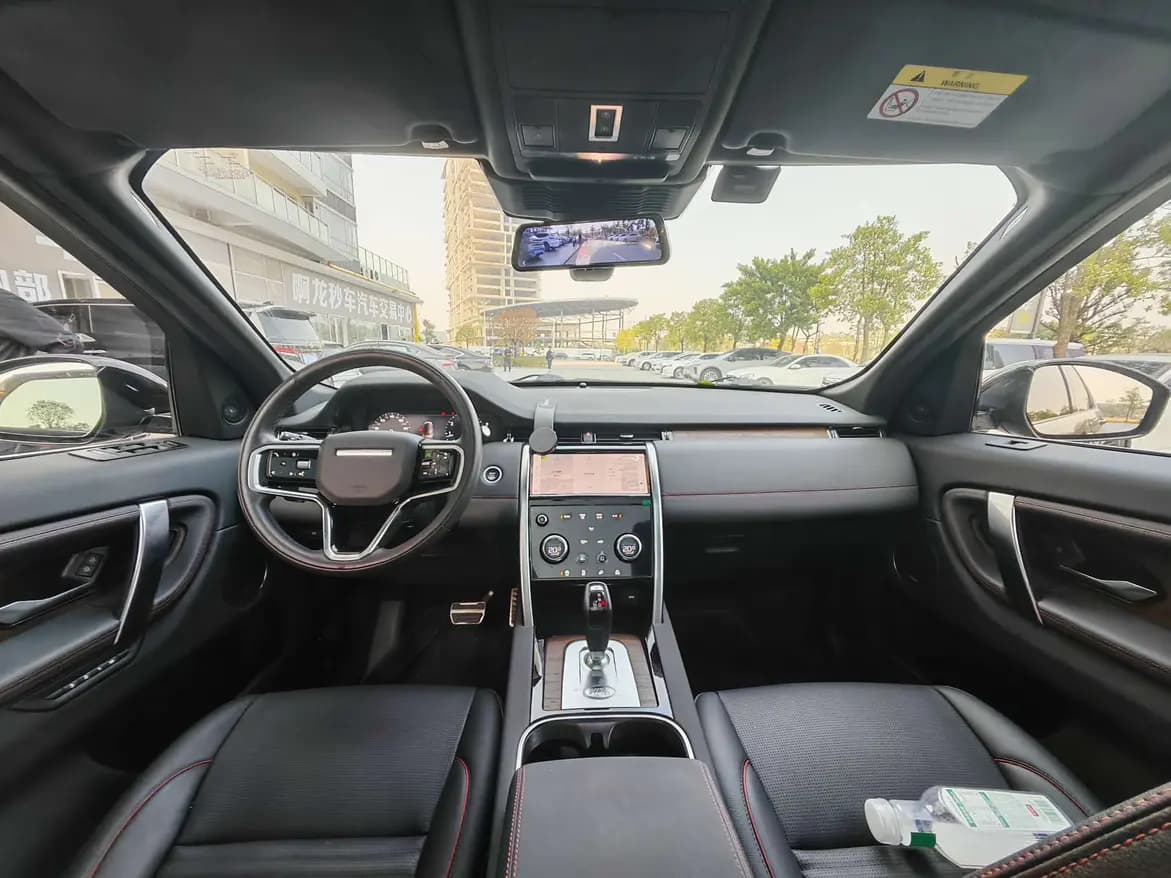 Land Rover Discover Sports 2023 г. 38742 км. — фото 4
