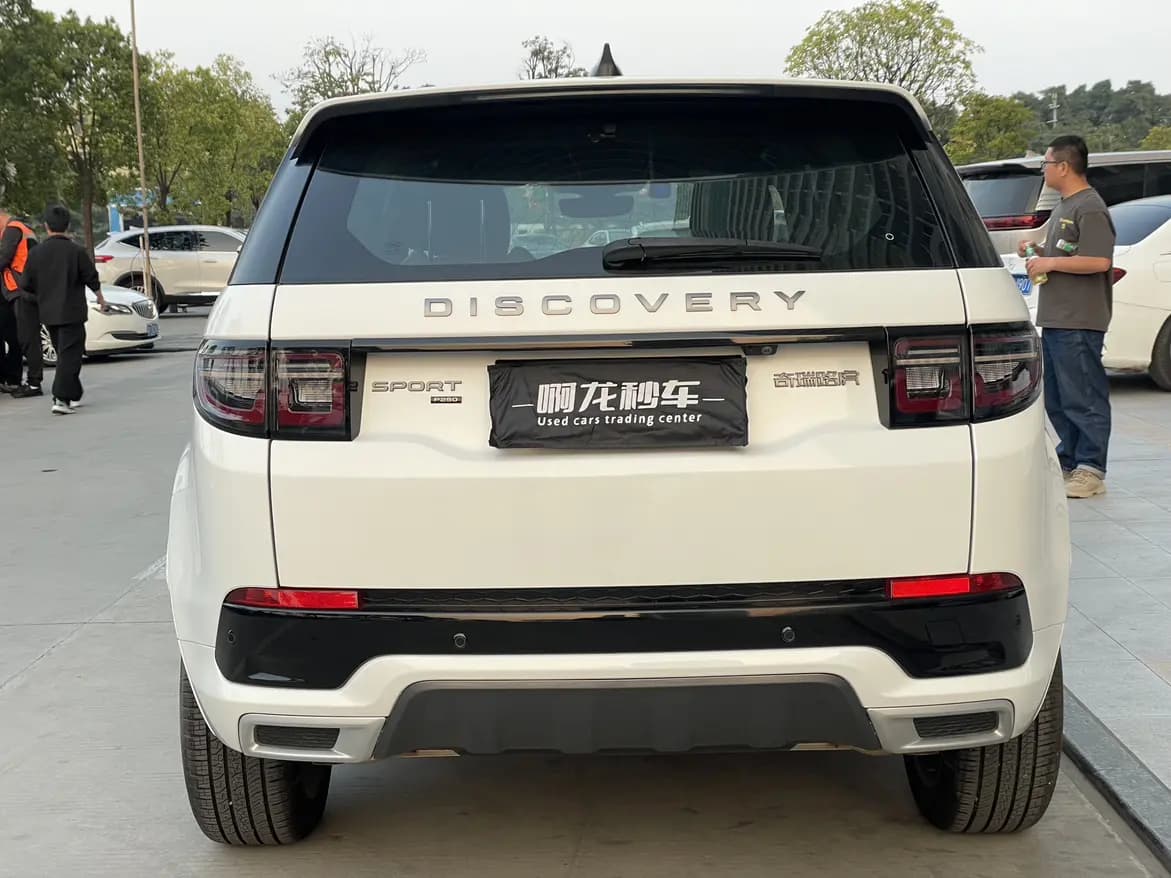 Land Rover Discover Sports 2022 г. 5241 км. — фото 4