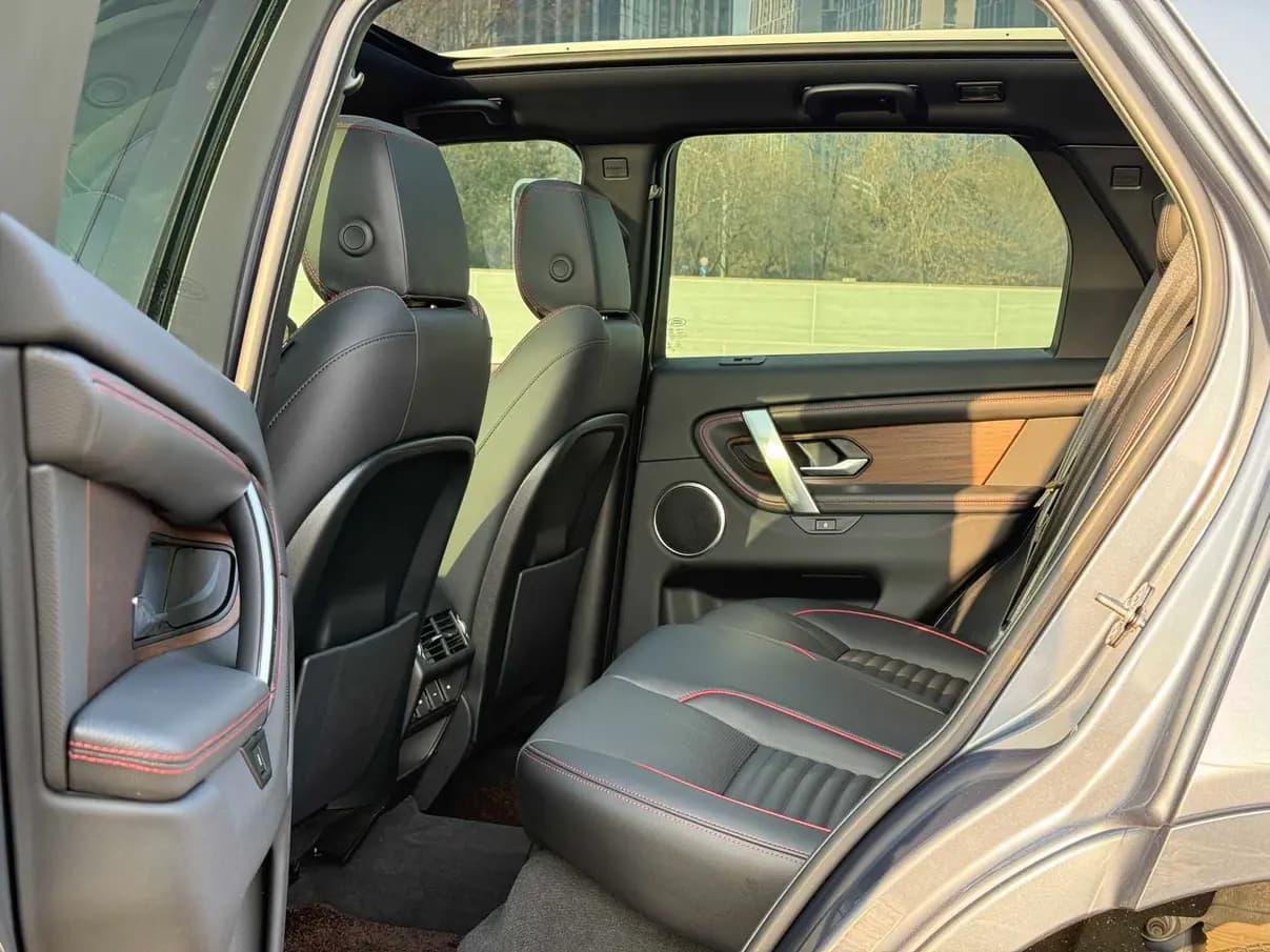 Land Rover Discover Sports 2023 г. 30039 км. — фото 12