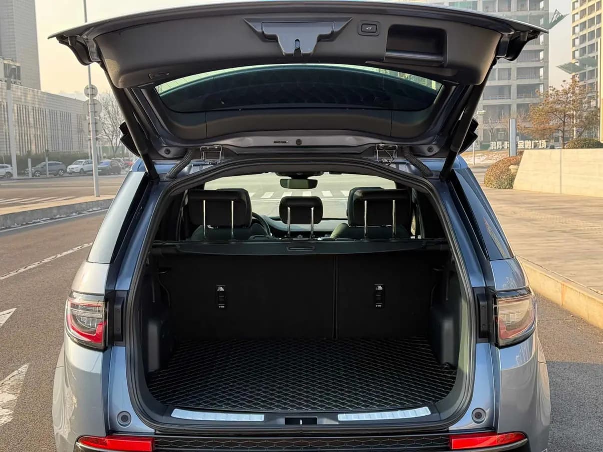 Land Rover Discover Sports 2023 г. 30039 км. — фото 13