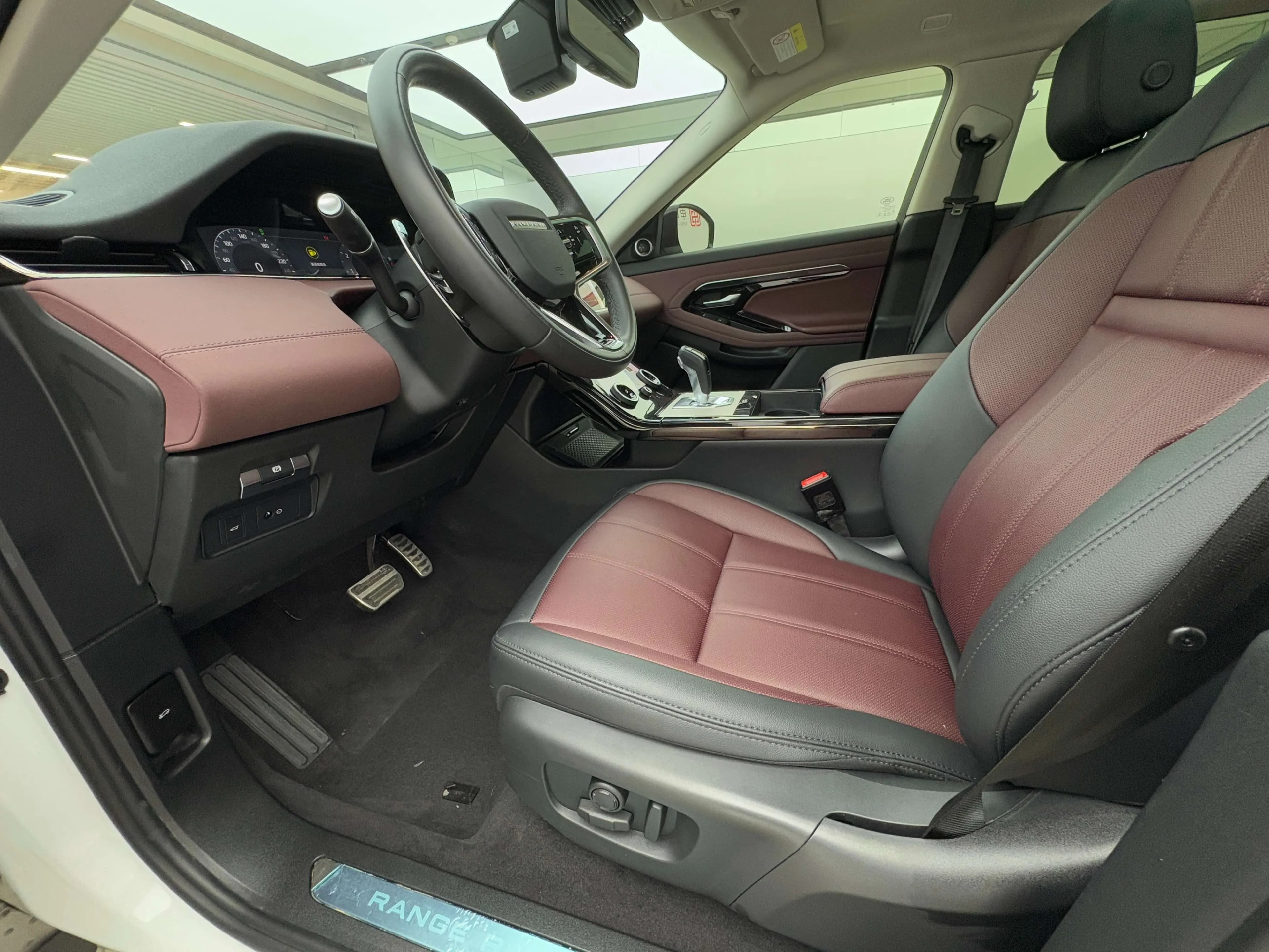 Land Rover Range Rover Evoque 2024 г. 13018 км. — фото 13