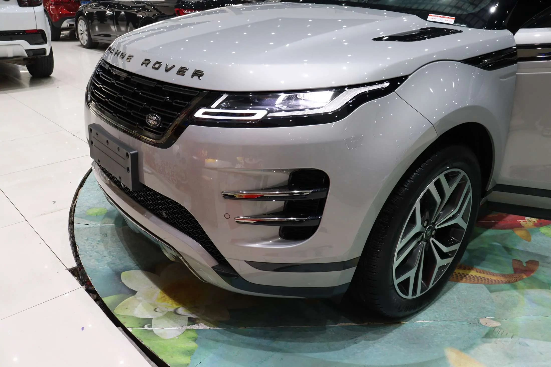 Land Rover Range Rover Evoque 2025 г. 4121 км. — фото 13