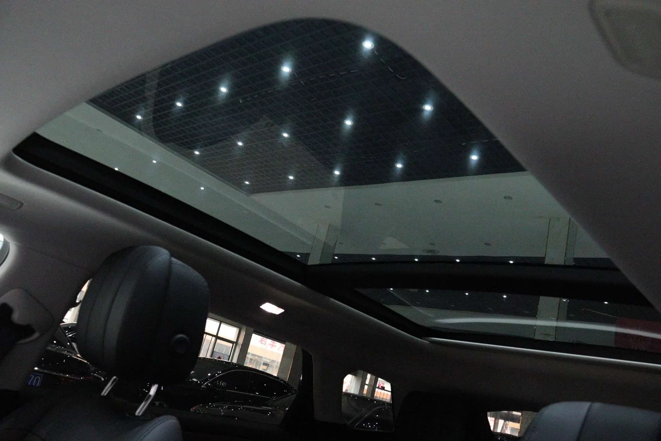Land Rover Range Rover Evoque 2025 г. 4121 км. — фото 22