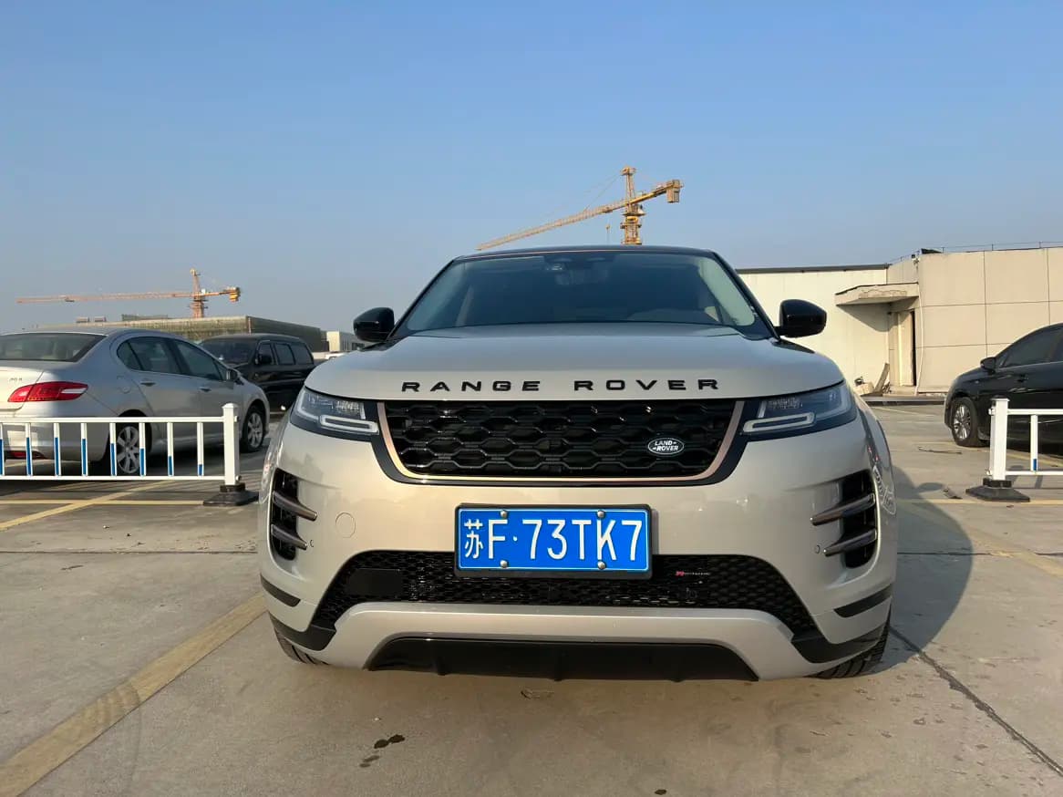 Land Rover Range Rover Evoque 2024 г. 47122 км. — фото 2
