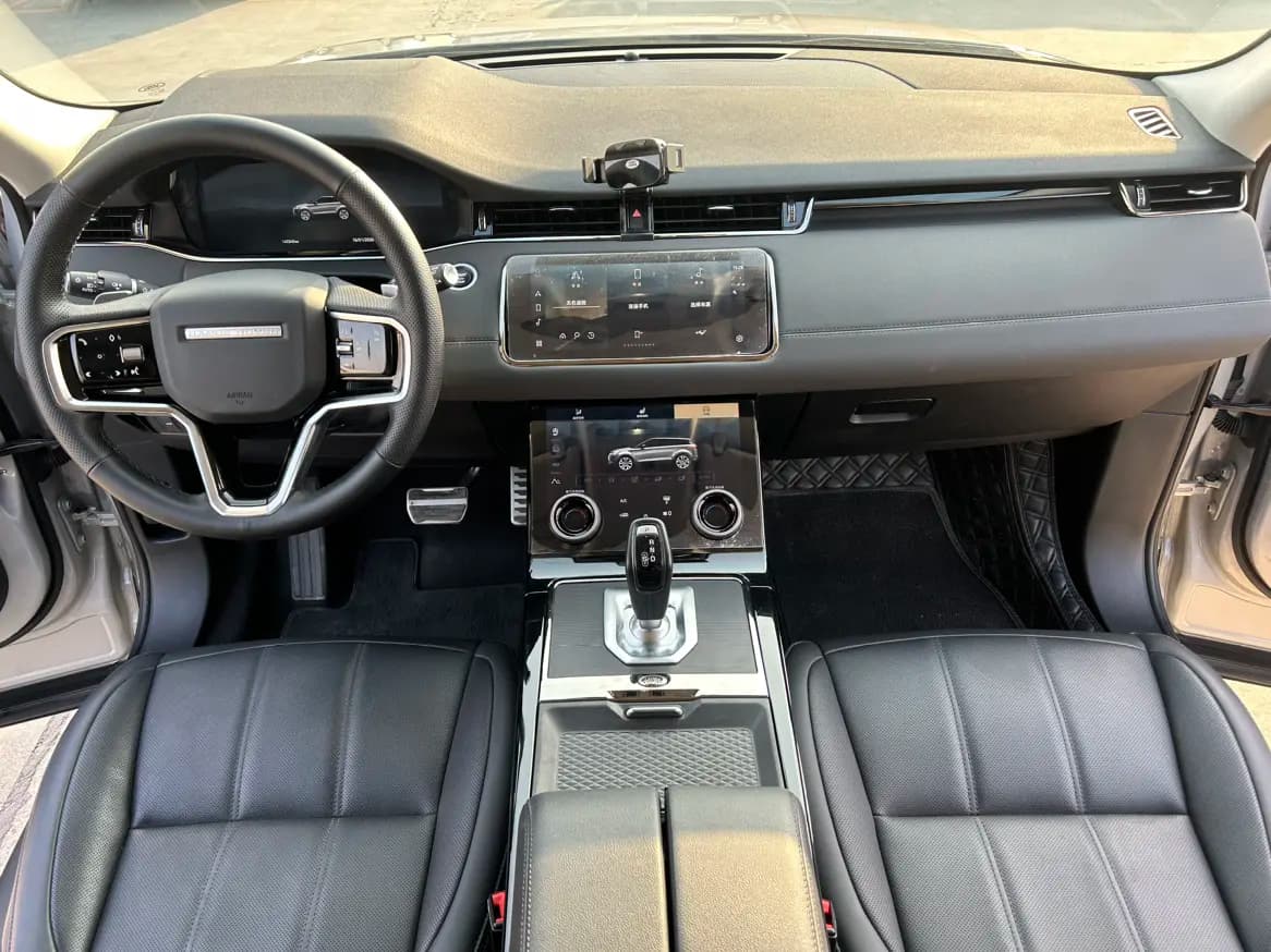 Land Rover Range Rover Evoque 2024 г. 47122 км. — фото 6