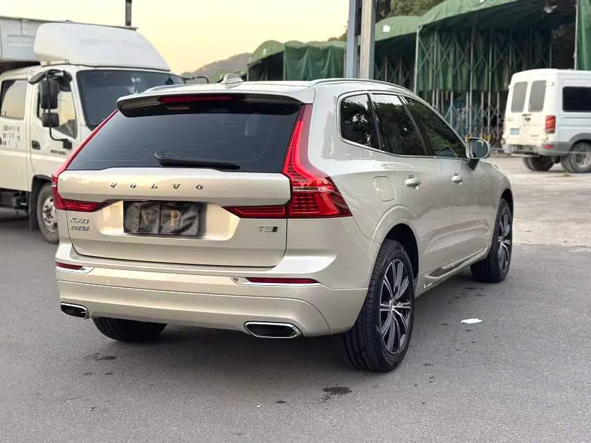 Volvo XC60 2021 г. 110032 км. — фото 4
