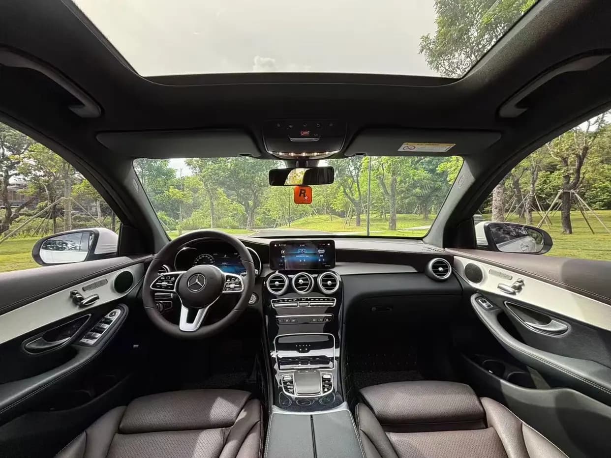 Mercedes-Benz GLC 2021 г. 69137 км. — фото 7